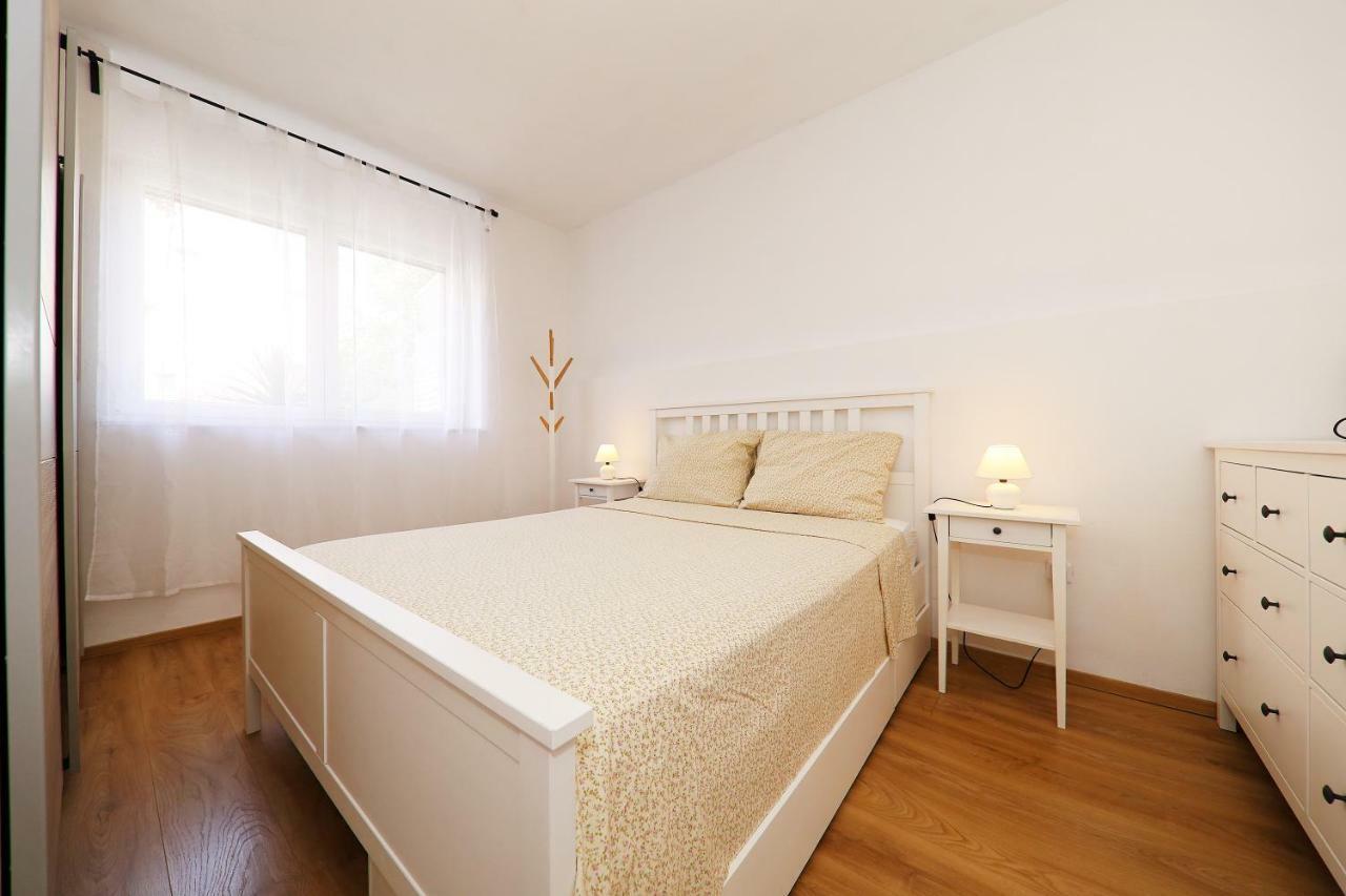 Apartman Dana Zara Esterno foto