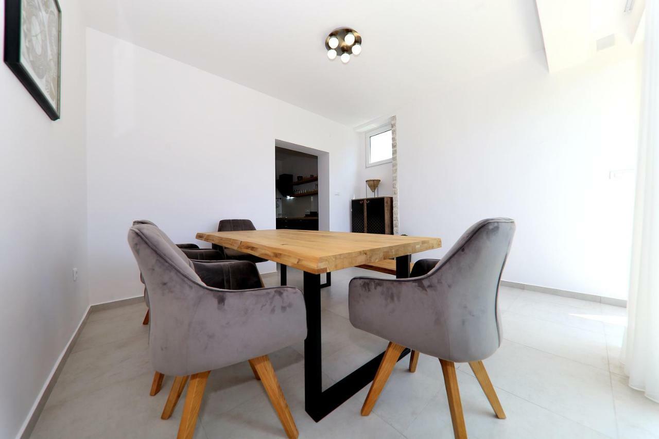 Apartman Dana Zara Esterno foto