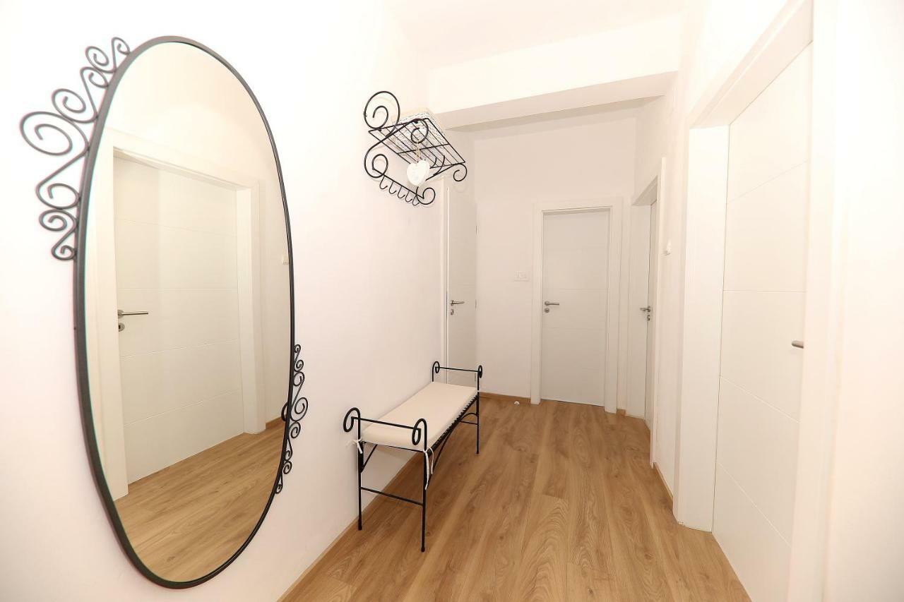 Apartman Dana Zara Esterno foto