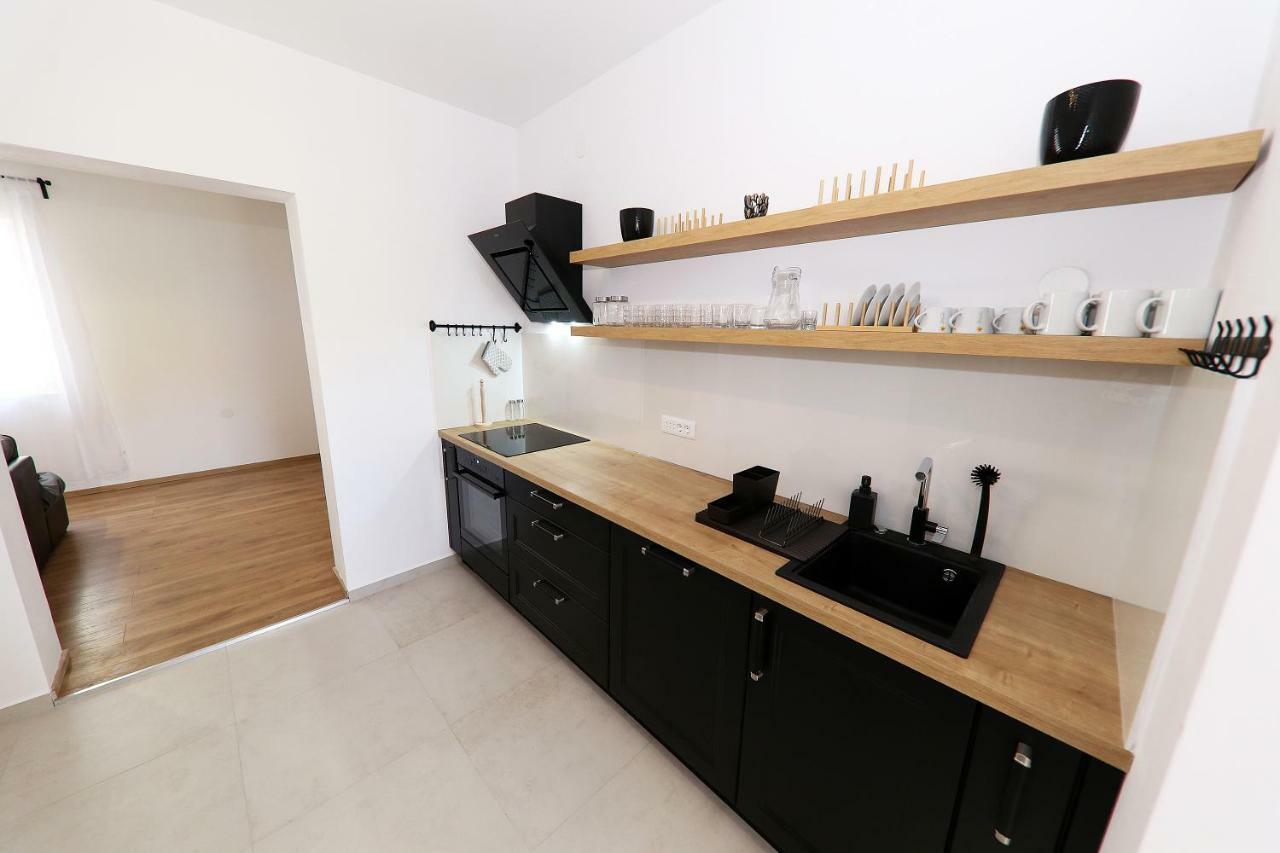 Apartman Dana Zara Esterno foto